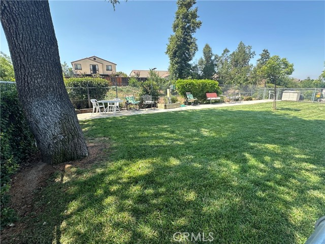12618 3rd Street, Yucaipa CA: https://media.crmls.org/medias/f4a28527-b554-4017-8ddf-5ef297bf25d1.jpg