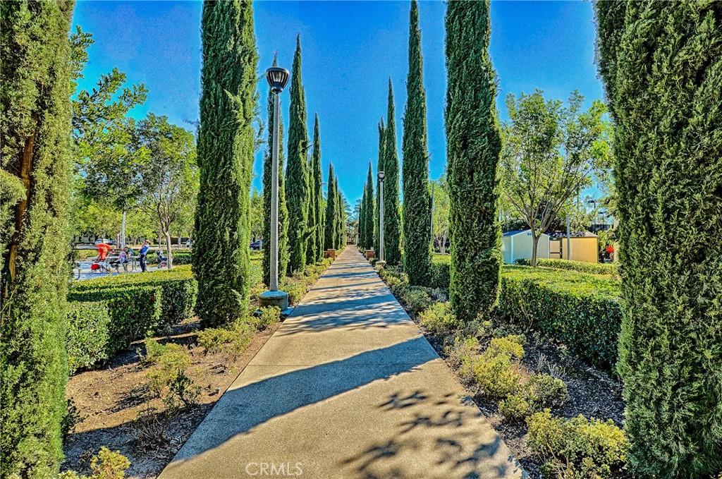 https://media.crmls.org/medias/f4a2b9dd-3bfb-4758-bfe0-eb48d28817a3.jpg?preset=X-Large