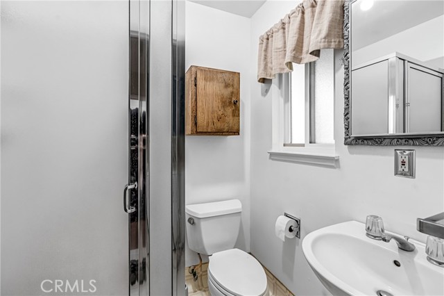 Detail Gallery Image 18 of 39 For 5694 N Winchester, Fresno,  CA 93704 - 3 Beds | 3 Baths