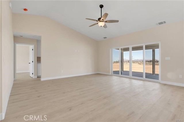 22530 Houston Street, Apple Valley CA: https://media.crmls.org/medias/f4a49ac1-492e-4d50-80c8-ccee138b541f.jpg