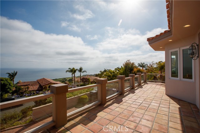 3355 Palo Vista Drive, Rancho Palos Verdes CA: https://media.crmls.org/medias/f4a519e4-152e-4a41-8058-4fe4c8a0a00b.jpg