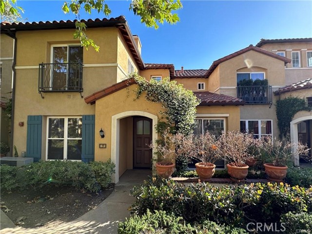 9 Veroli Court, Newport Coast CA: https://media.crmls.org/medias/f4a5b0de-8a21-41ec-a333-969409c289a4.jpg