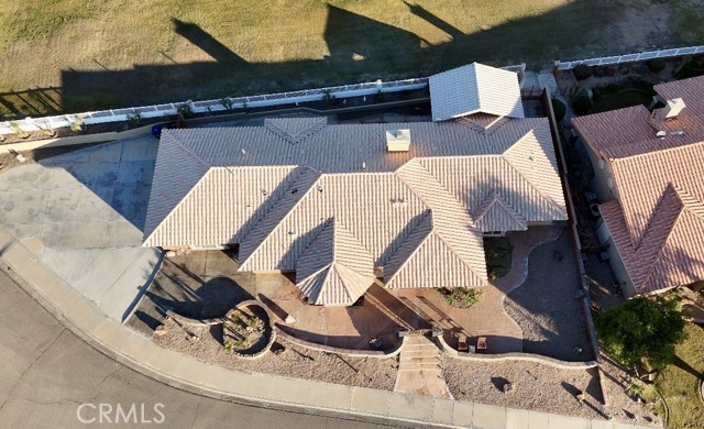 2281 Dekens Court, Blythe CA: https://media.crmls.org/medias/f4a60381-f221-4c5f-8453-828fd76e58a6.jpg