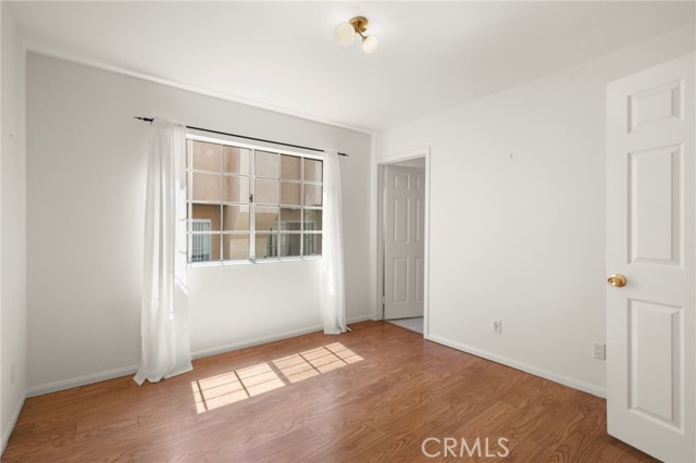 Detail Gallery Image 22 of 27 For 305 E Valencia Ave #E,  Burbank,  CA 91502 - 2 Beds | 2/1 Baths