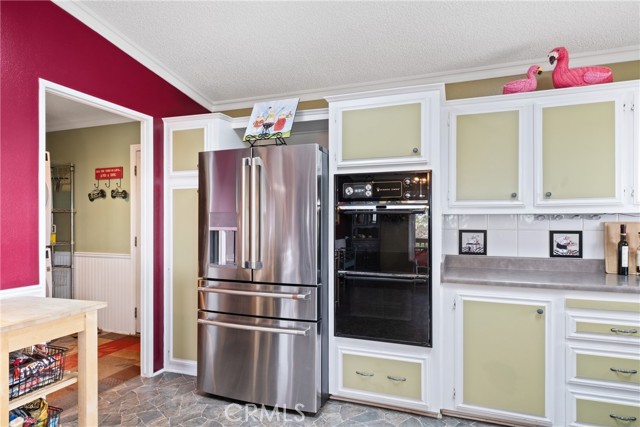 Detail Gallery Image 11 of 41 For 9880 Ponderosa Rd, Pinon Hills,  CA 92372 - 2 Beds | 2 Baths