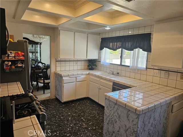 Detail Gallery Image 14 of 29 For 7055 Mango St, Rancho Cucamonga,  CA 91701 - 4 Beds | 2/1 Baths