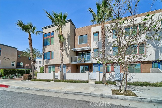 Detail Gallery Image 2 of 31 For 11405 Garvey Ave #B,  El Monte,  CA 91732 - 3 Beds | 3 Baths