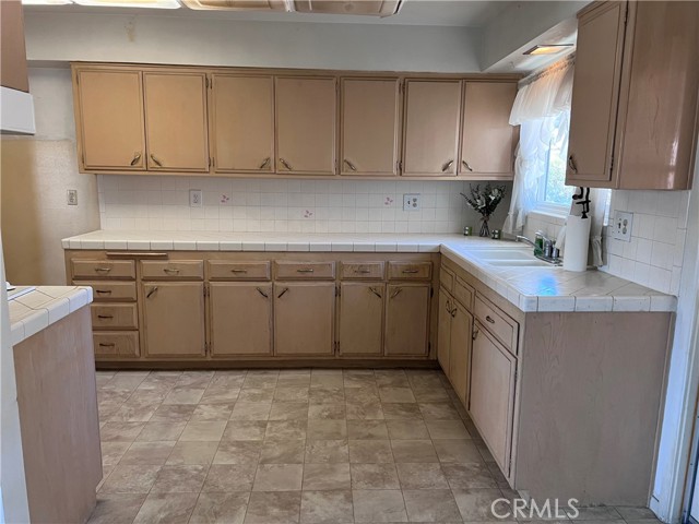 Detail Gallery Image 8 of 16 For 28912 Murrieta Rd, Menifee,  CA 92586 - 2 Beds | 2 Baths