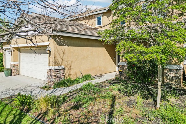 Detail Gallery Image 3 of 27 For 13302 Patricia Ln, Moreno Valley,  CA 92553 - 4 Beds | 3 Baths