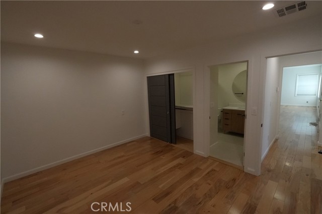 Detail Gallery Image 5 of 11 For 19103 Erwin St, Tarzana,  CA 91335 - 3 Beds | 2 Baths