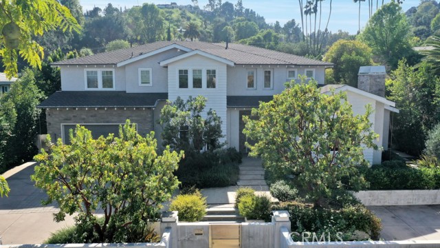 Detail Gallery Image 2 of 75 For 17950 Rancho St, Encino,  CA 91316 - 5 Beds | 6 Baths