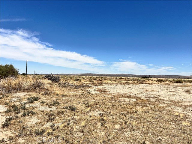 125 STE VIC AVE, Lancaster CA: https://media.crmls.org/medias/f4aa4df0-a743-4fee-ad5a-fe944e5ebcc0.jpg