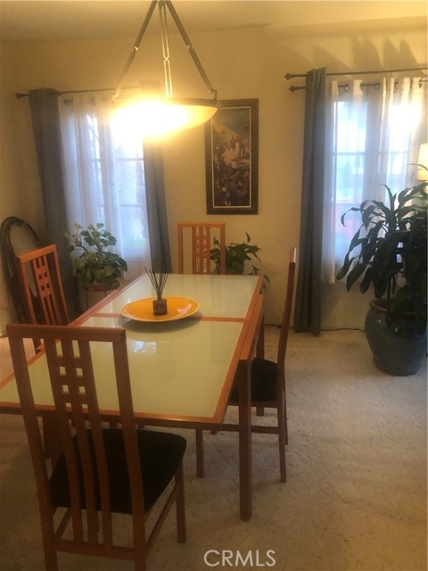 1100 N Maryland Avenue, Glendale CA: https://media.crmls.org/medias/f4aa5a09-8d88-4432-b310-4e07f01c75aa.jpg