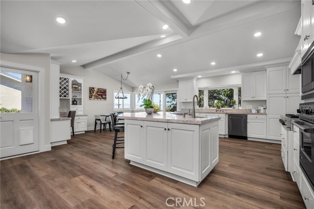 Detail Gallery Image 5 of 54 For 4548 Marloma Drive, Rolling Hills Estates,  CA 90274 - 4 Beds | 3 Baths