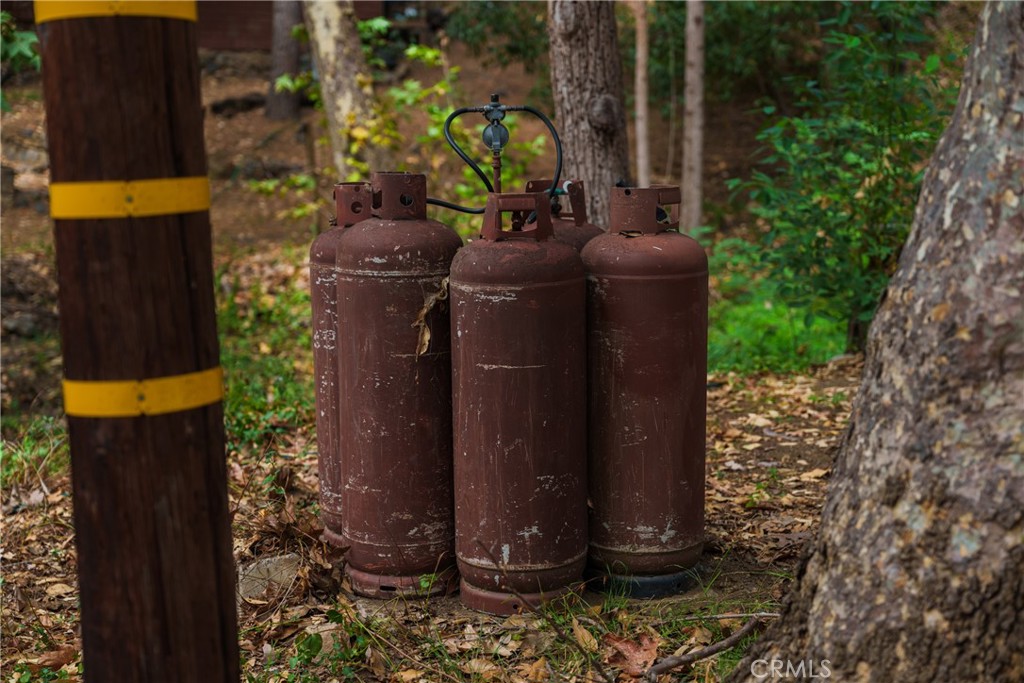 https://media.crmls.org/medias/f4ab2b37-a706-4d79-8dc4-e5450dccb726.jpg?preset=X-Large