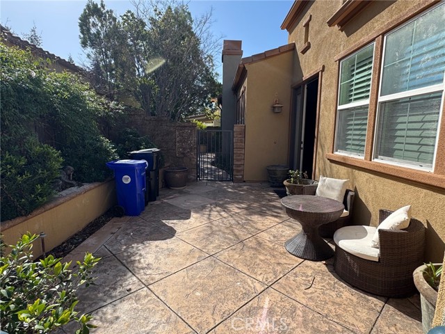 Detail Gallery Image 3 of 27 For 23733 Noble Fir Ct, Valencia,  CA 91354 - 3 Beds | 3 Baths