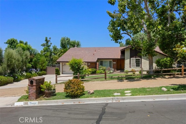 Detail Gallery Image 3 of 51 For 175 Wrangler Rd, Simi Valley,  CA 93065 - 4 Beds | 2 Baths