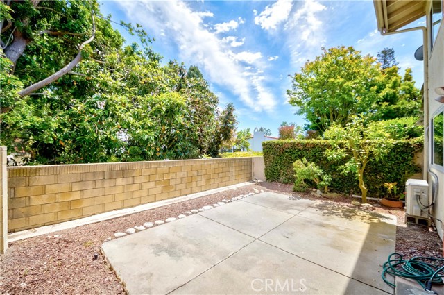 31 Via Sevilla, Rolling Hills Estates CA: https://media.crmls.org/medias/f4abf70e-e057-42b6-93ff-6a8e6528eed2.jpg