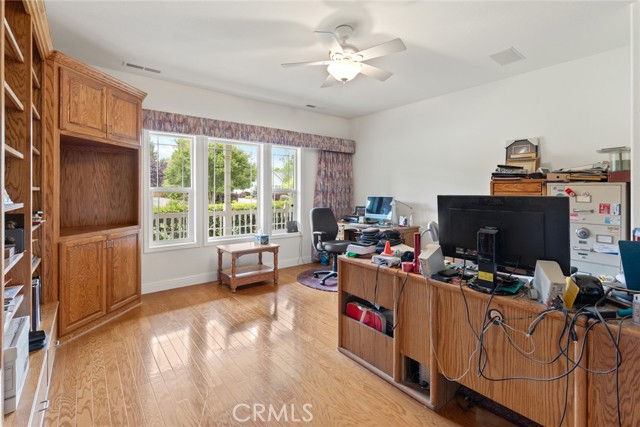 Image 15 of 51 For 13976 Lindbergh