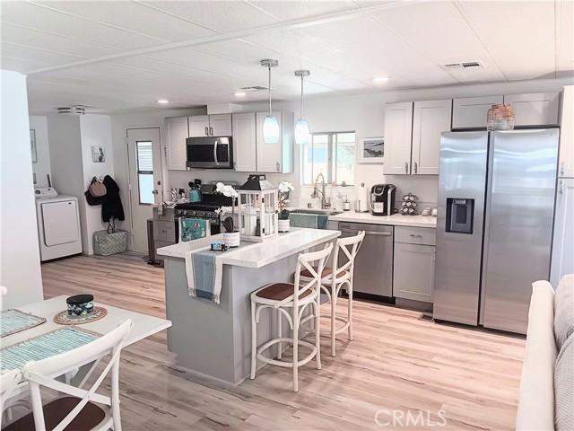 1286 Discovery Street, San Marcos CA: https://media.crmls.org/medias/f4ac398c-bbf5-4185-9192-ac01be802322.jpg