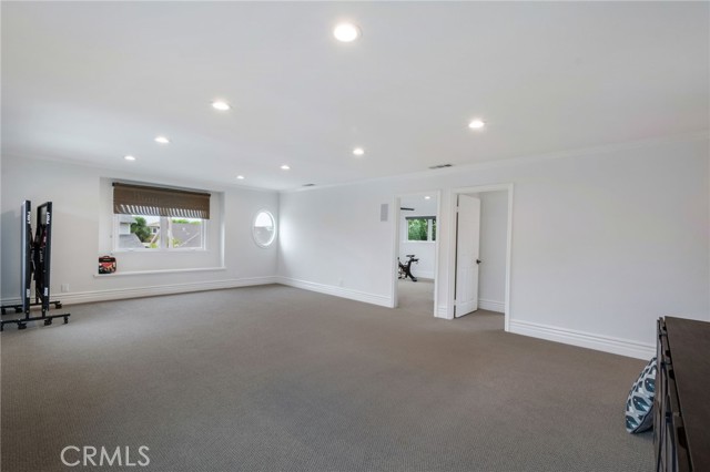 21192 Richmond Circle, Huntington Beach CA: https://media.crmls.org/medias/f4ac893c-6adb-4c89-9fe4-59d074e65bf0.jpg