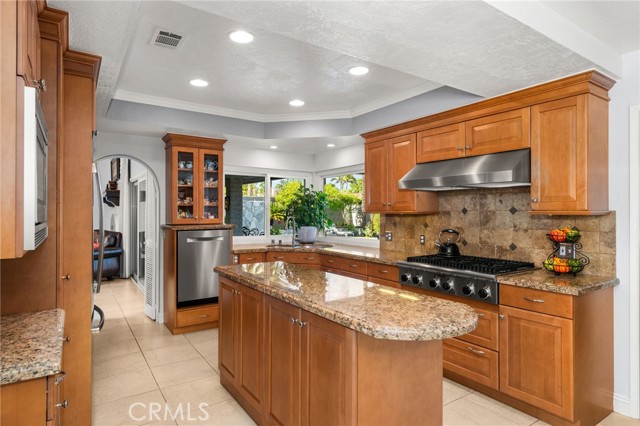1738 N Ukiah Way, Upland CA: https://media.crmls.org/medias/f4ae0230-e9a6-4f37-9831-1a8bb6857fc8.jpg