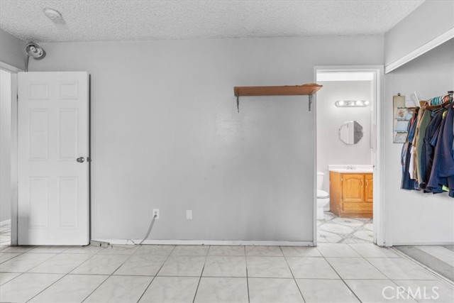 544 N Loretta Street, Rialto CA: https://media.crmls.org/medias/f4ae2341-2463-462f-af97-e104805d9948.jpg