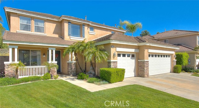 8758 Aspen Court, Riverside CA: https://media.crmls.org/medias/f4b038a1-8310-4de9-b70b-893430125c37.jpg