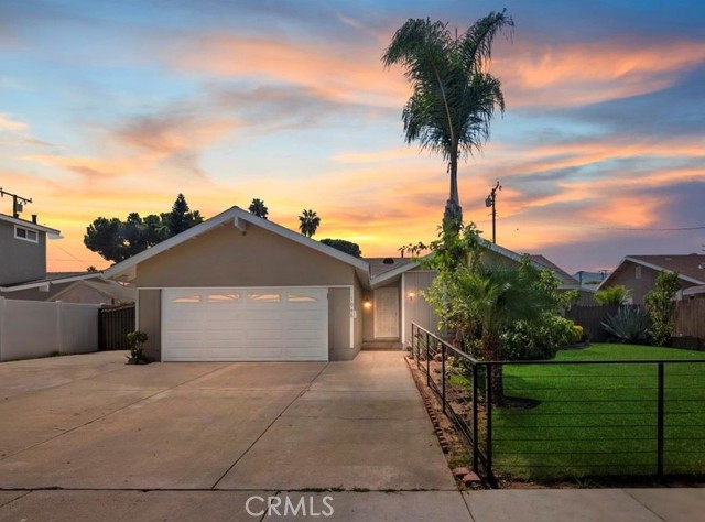 Detail Gallery Image 1 of 1 For 1048 Lorna St, Corona,  CA 92882 - 4 Beds | 2 Baths