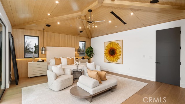 Detail Gallery Image 23 of 41 For 15473 La Maida St, Sherman Oaks,  CA 91403 - 5 Beds | 5/1 Baths