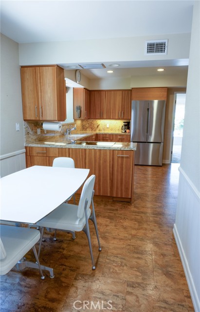 Detail Gallery Image 32 of 45 For 10781 Lindbrook Dr, Los Angeles,  CA 90024 - 4 Beds | 3/1 Baths