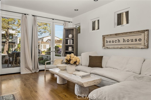 Detail Gallery Image 7 of 18 For 602 Larkspur Ave a,  Corona Del Mar,  CA 92625 - 3 Beds | 2/1 Baths