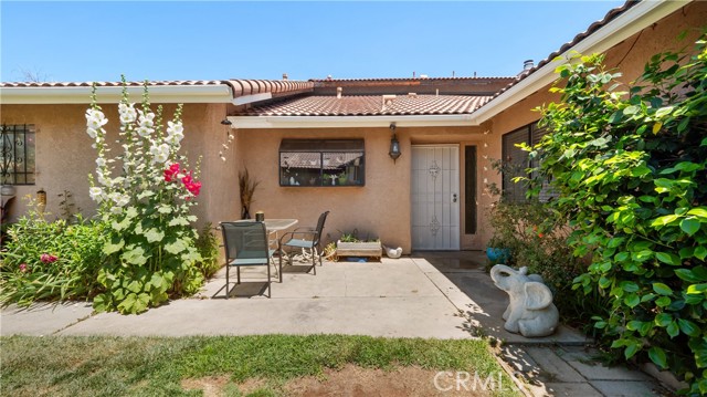 Detail Gallery Image 5 of 29 For 3458 Santa Barbara Ct, Palmdale,  CA 93550 - 2 Beds | 2 Baths