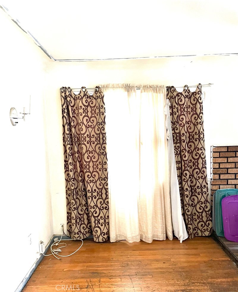 https://media.crmls.org/medias/f4b3d749-7b71-4ad1-9d30-d39290510140.jpg?preset=X-Large
