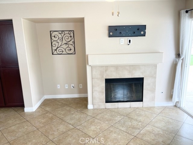 Detail Gallery Image 14 of 63 For 5220 Holstein Way, Jurupa Valley,  CA 92509 - 3 Beds | 2 Baths