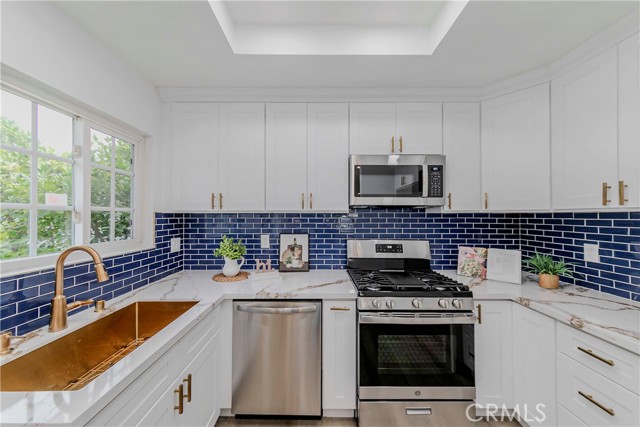503 Bayport Street, Carson CA: https://media.crmls.org/medias/f4b50fdd-4171-426d-b7e7-1b9294d0c96f.jpg