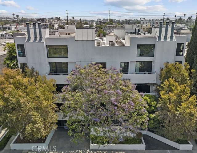 Details for 656 West Knoll Drive 202, West Hollywood, CA 90069