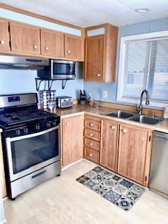 MLS #OC25058790 img 2