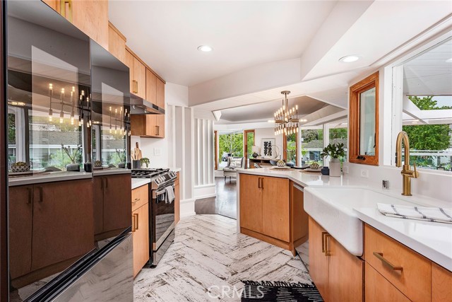 Detail Gallery Image 15 of 38 For 5221 E Vista Hermosa St, Long Beach,  CA 90815 - – Beds | – Baths