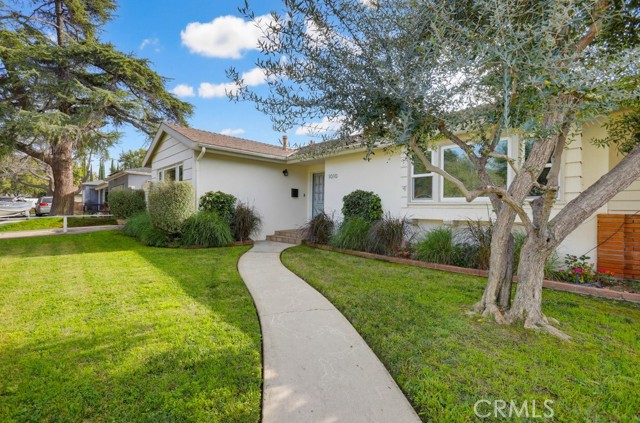 Detail Gallery Image 3 of 51 For 1010 W 21st St, Santa Ana,  CA 92706 - 3 Beds | 2 Baths