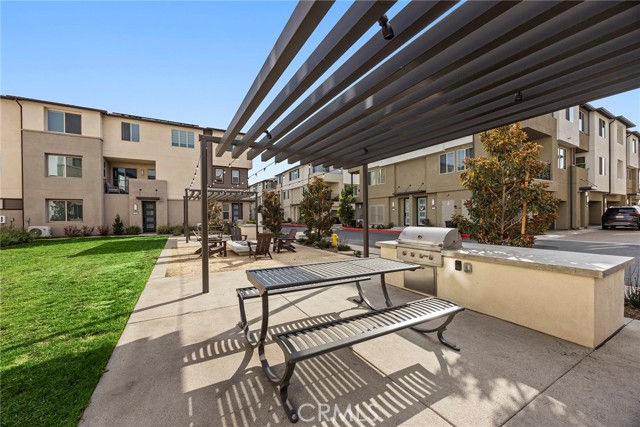 Detail Gallery Image 19 of 21 For 1567 Lima Way #1,  Placentia,  CA 92870 - 3 Beds | 2/1 Baths