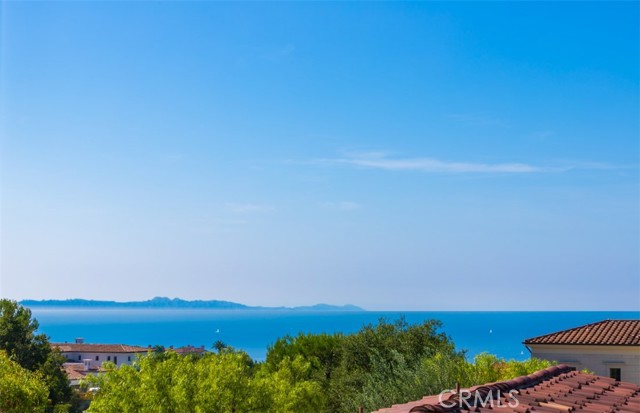 Detail Gallery Image 2 of 52 For 21 Coral Cay, Newport Coast,  CA 92657 - 5 Beds | 5/1 Baths