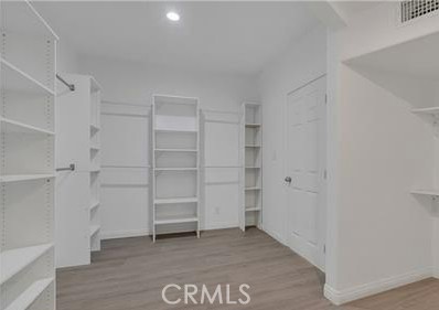 3728 Berry Drive, Studio City CA: https://media.crmls.org/medias/f4b9e97a-9c9d-477a-b777-a070cbfa8ca9.jpg