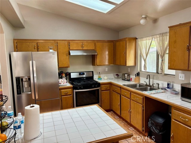 Detail Gallery Image 7 of 20 For 15162 Cambria St, Fontana,  CA 92335 - 4 Beds | 2 Baths