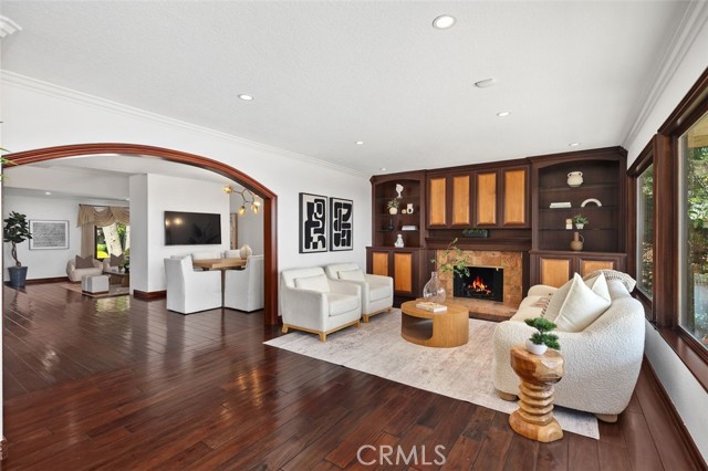 6150 E West View Drive, Orange CA: https://media.crmls.org/medias/f4ba5c4d-635a-4b95-acb9-7fd0efebfa93.jpg