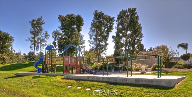 28082 Palmetto Court, Laguna Niguel CA: https://media.crmls.org/medias/f4bb39d0-bfdf-4c02-a555-d10ed26b0c4b.jpg