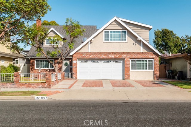 Detail Gallery Image 1 of 38 For 11902 Pine Street, Los Alamitos,  CA 90720 - 5 Beds | 3 Baths