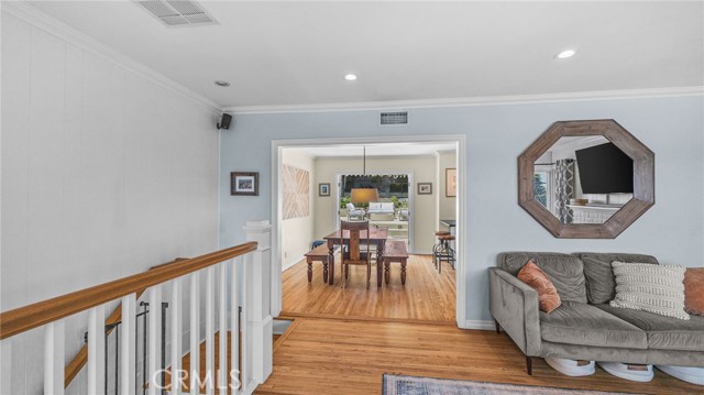 753 Loma Vista Street, El Segundo CA: https://media.crmls.org/medias/f4bb8bf4-8a76-4b13-96e4-7b4854619c76.jpg