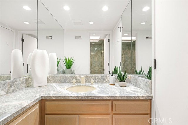 Detail Gallery Image 12 of 56 For 921 Gaviota Dr, Laguna Beach,  CA 92651 - 7 Beds | 7/1 Baths