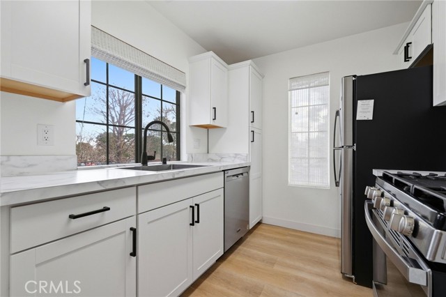 Detail Gallery Image 11 of 38 For 2554 Olive Dr #66,  Palmdale,  CA 93550 - 2 Beds | 2 Baths